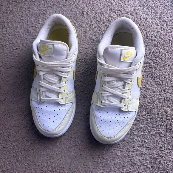 Nike Dunk Low OG Women’s “Yellow Strike” | Size
 6.5 - Picture 7 of 12